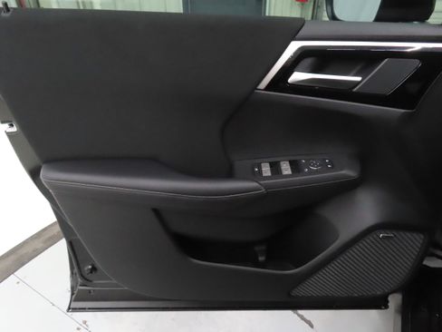 New 2026 Mitsubishi Outlander ES FWD image 10