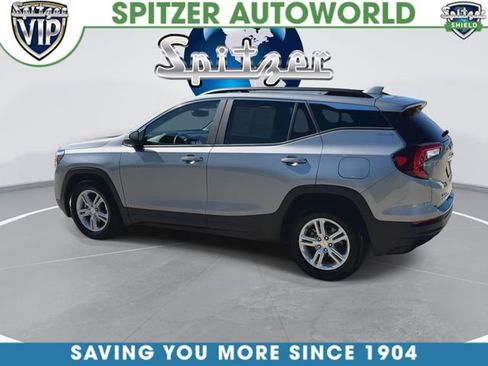 Used 2023 GMC Terrain SLE w/ Driver Convenience Package FWD image 7