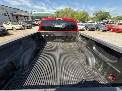 Used 2019 Chevrolet Silverado 1500 LT AWD/4WD image 9