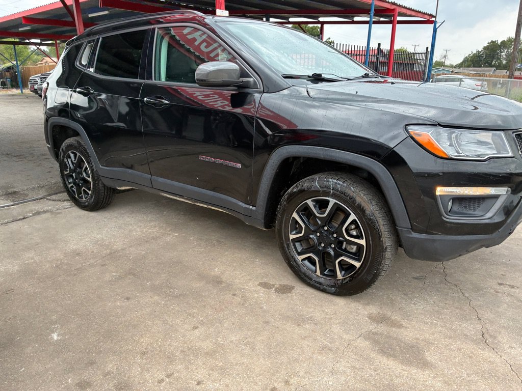 Used 2020 Jeep Compass Trailhawk AWD/4WD image 13