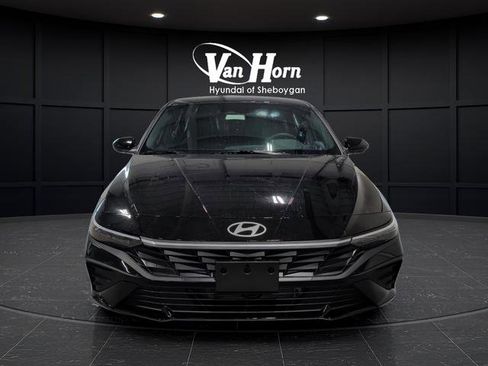 New 2026 Hyundai Elantra Sport FWD image 10