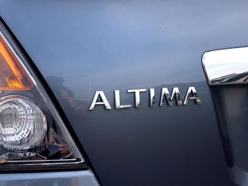 Used 2010 Nissan Altima 3.5 SR w/ Sport Pkg image 29