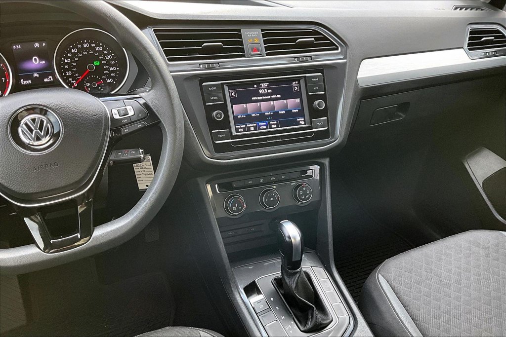 Used 2021 Volkswagen Tiguan S FWD image 3