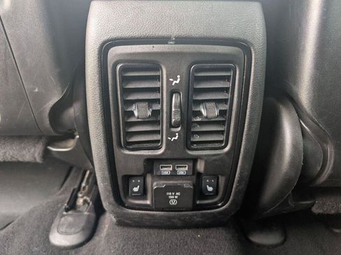 Used 2024 Dodge Durango GT AWD/4WD image 40