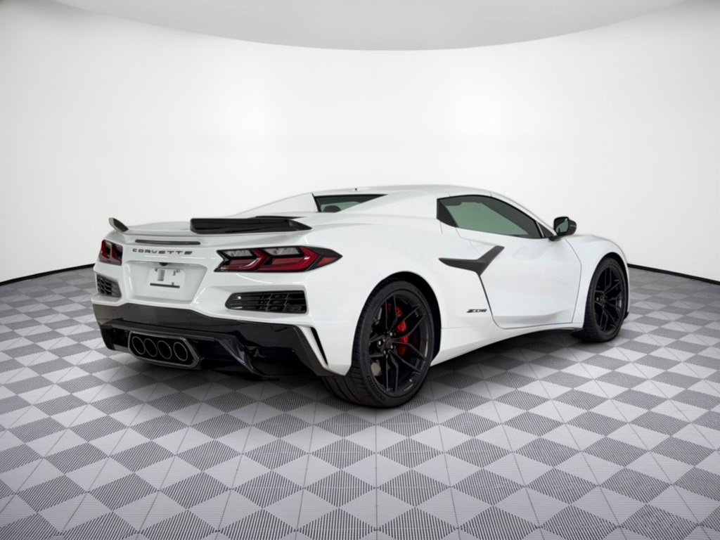 Used 2026 Chevrolet Corvette Z06 RWD image 9