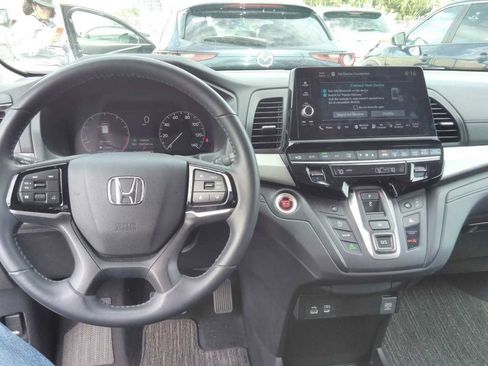 Used 2025 Honda Odyssey EX-L image 6