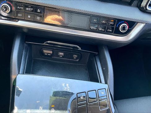 Used 2023 Kia Sportage LX image 34