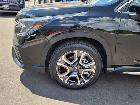 Used 2024 Subaru Ascent Limited w/ Technology Package AWD/4WD image 9