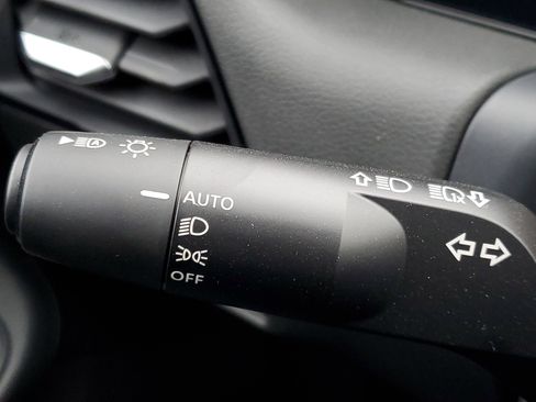 New 2026 Nissan Sentra SV w/ SV Convenience Package FWD image 10