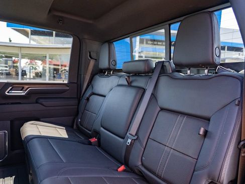 Used 2025 Chevrolet Silverado 2500 High Country w/ Midnight Edition AWD/4WD image 30