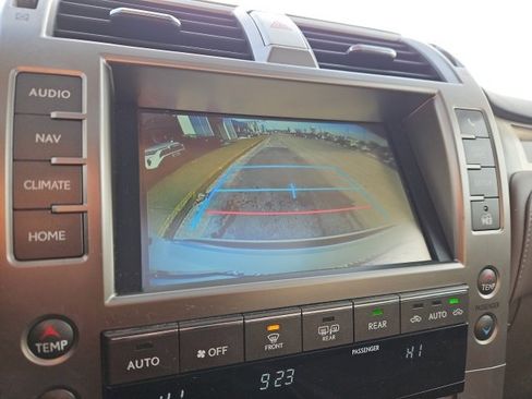 Used 2018 Lexus GX 460 image 44