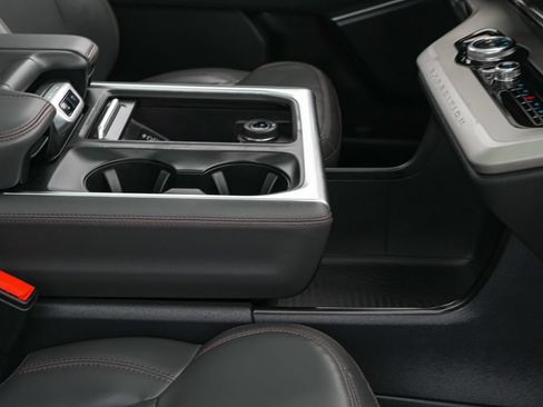Certified 2025 Ford Expedition Active AWD/4WD image 31