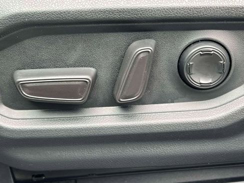 Used 2024 Toyota Tundra Platinum image 22