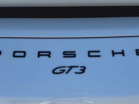 Used 2018 Porsche 911 GT3 RWD image 11