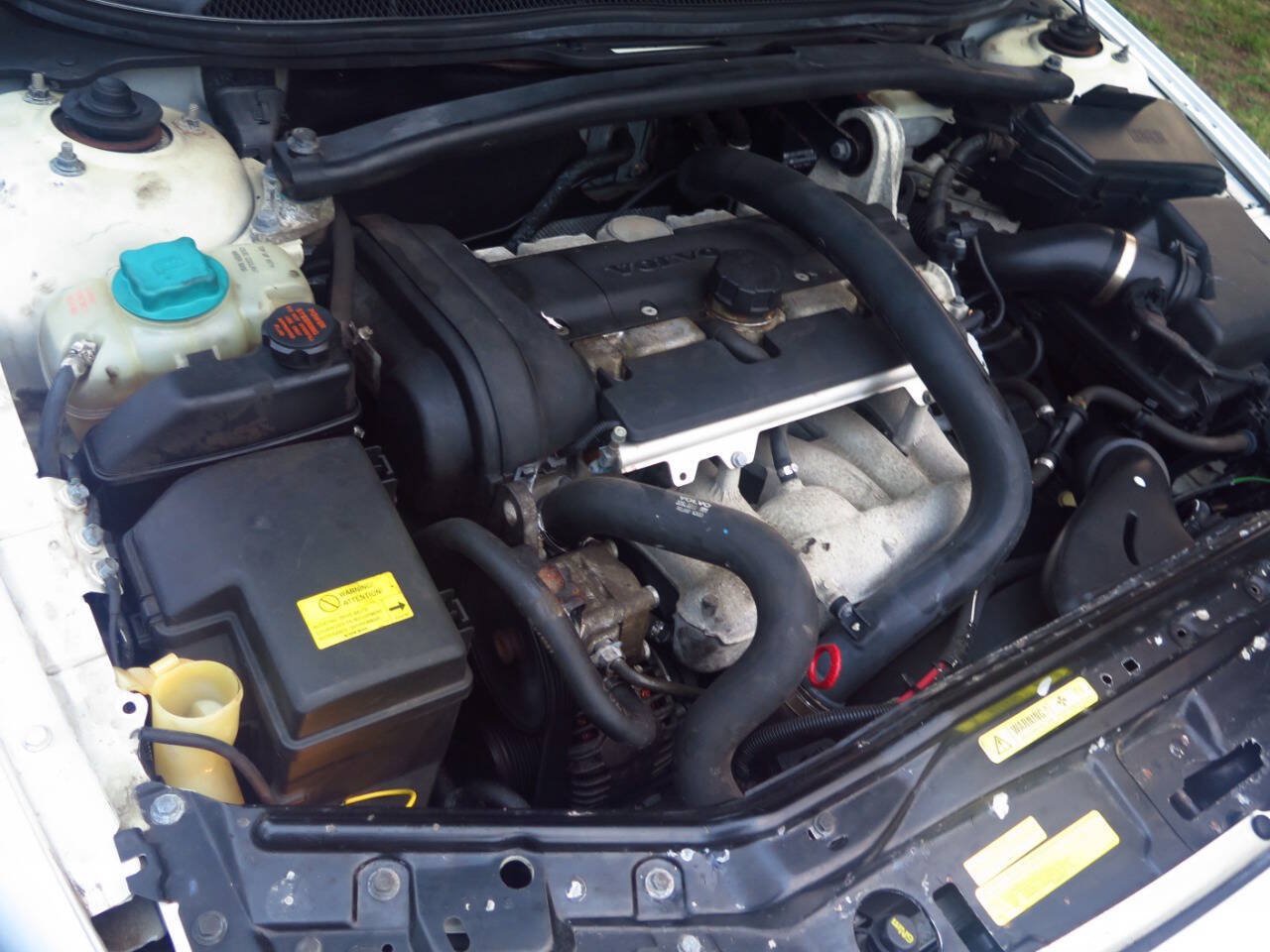 Used 2004 Volvo S60 2.5T FWD image 16