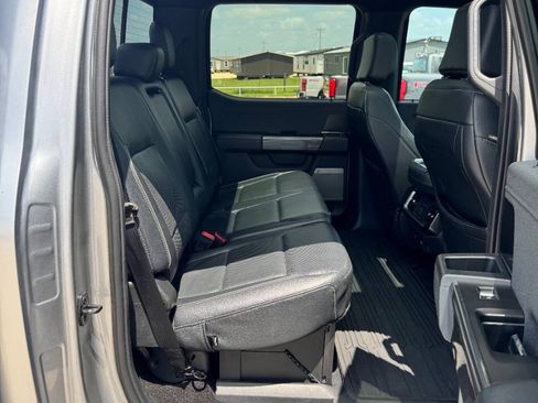 Used 2022 Ford F150 Lariat w/ Equipment Group 502A High AWD/4WD image 16
