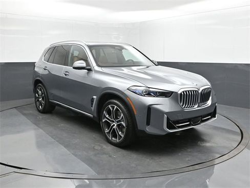 New 2026 BMW X5 sDrive40i w/ Parking Assistance Package image 22