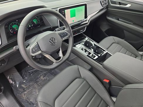 New 2026 Volkswagen Atlas Cross Sport SEL AWD/4WD image 4