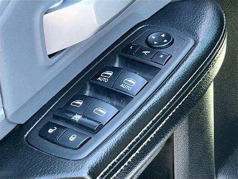 Used 2022 RAM 2500 Big Horn w/ Level 1 Equipment Group image 17