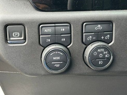 Used 2024 Chevrolet Silverado 1500 LT Trail Boss w/ Protection Package image 22