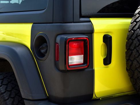 Used 2023 Jeep Wrangler Unlimited Sport AWD/4WD image 12