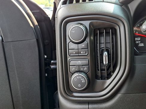 Used 2022 Chevrolet Silverado 1500 Custom w/ LPO, Dark Essentials Package AWD/4WD image 23