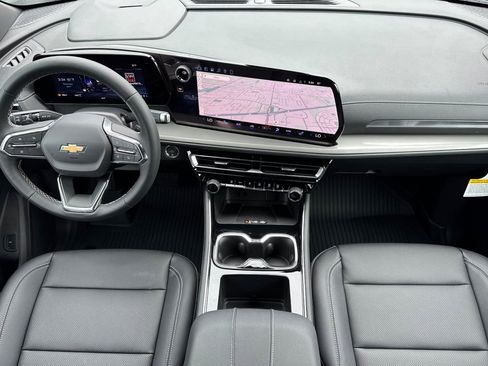 Used 2026 Chevrolet Traverse LT w/ Driver Confidence Package AWD/4WD image 12