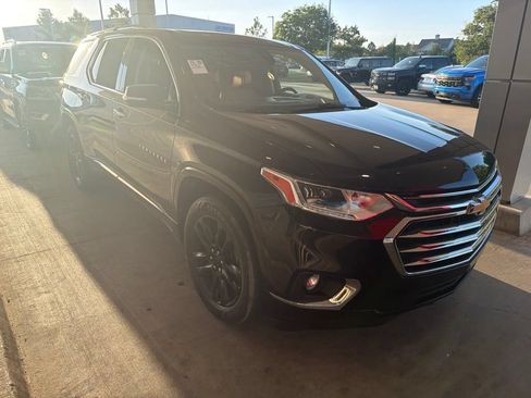 Used 2019 Chevrolet Traverse High Country AWD/4WD image 3