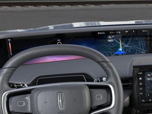 New 2026 Lincoln Nautilus Premier AWD/4WD image 13