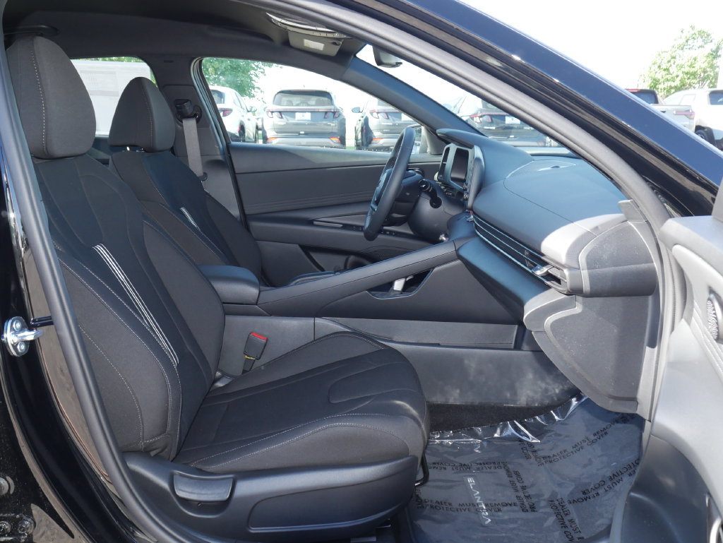 New 2026 Hyundai Elantra Sport FWD image 20