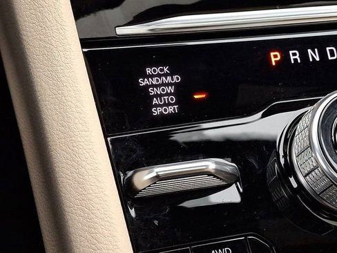 Certified 2022 Jeep Grand Cherokee Limited 4xe w/ Luxury Tech Group II image 32