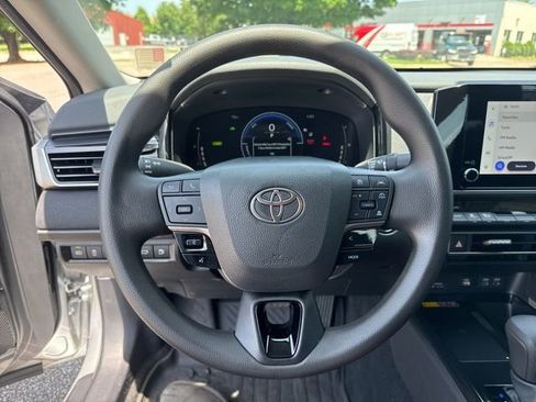 Used 2025 Toyota Camry LE w/ Convenience Package FWD image 28
