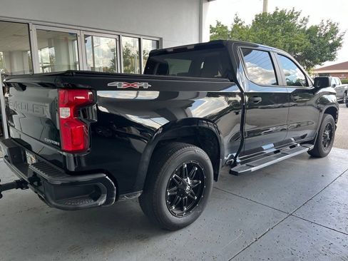 Used 2020 Chevrolet Silverado 1500 Custom w/ Custom Value Package AWD/4WD image 2