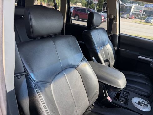 Used 2008 Mitsubishi Endeavor SE AWD/4WD image 6