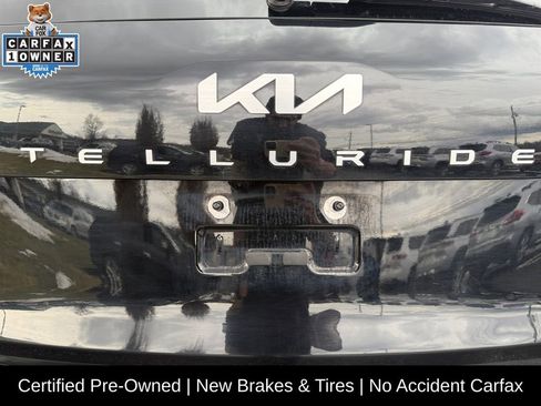 Certified 2023 Kia Telluride S w/ S Sunroof Package AWD/4WD image 17