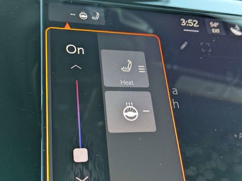 New 2025 Jeep Grand Cherokee L Altitude image 24