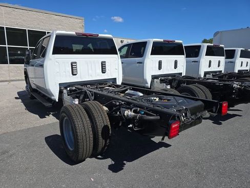 New 2026 GMC Sierra 3500 Pro w/ Convenience Package image 3