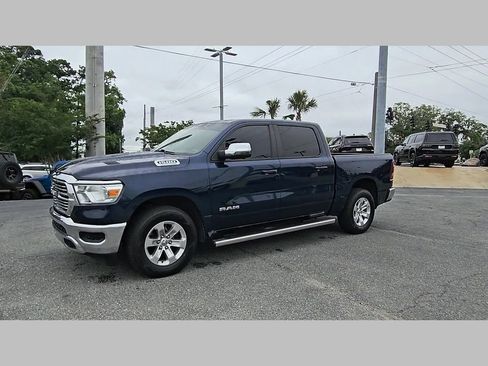 Used 2024 RAM 1500 Laramie AWD/4WD image 40