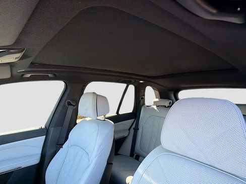 New 2026 BMW X5 xDrive50e w/ Climate Comfort Package image 27