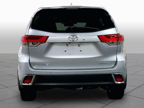 Used 2018 Toyota Highlander Limited AWD/4WD image 5