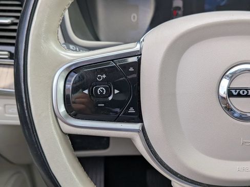 Used 2023 Volvo XC90 B6 Plus AWD/4WD image 24