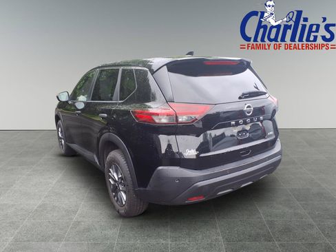 Used 2021 Nissan Rogue S AWD/4WD image 5