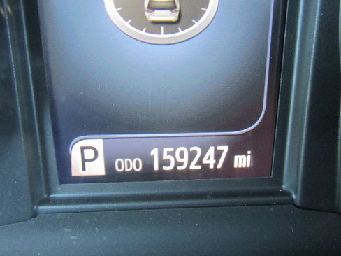 Used 2016 Toyota Sienna SE Premium FWD image 6