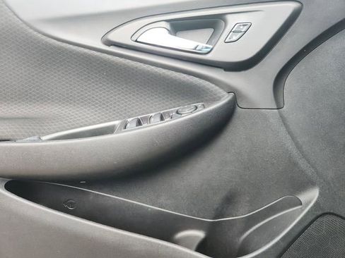 Used 2021 Chevrolet Malibu LT FWD image 17