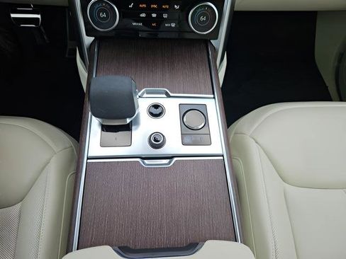 Used 2023 Land Rover Range Rover SE image 17