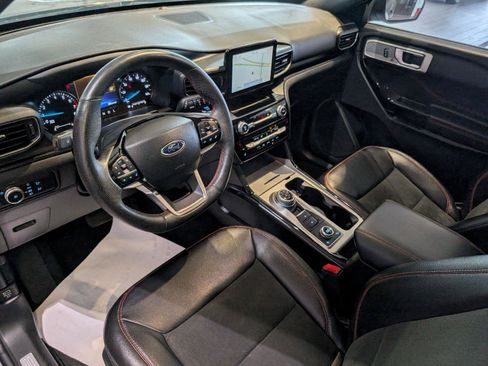 Used 2022 Ford Explorer ST-Line w/ Class IV Trailer Tow Package AWD/4WD image 14