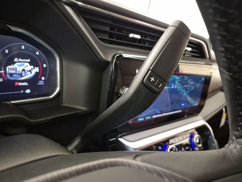 New 2026 GMC Sierra 2500 Denali Ultimate w/ LPO, Black Badging Package image 16