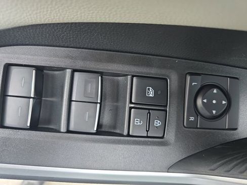 New 2025 Toyota RAV4 Limited image 28