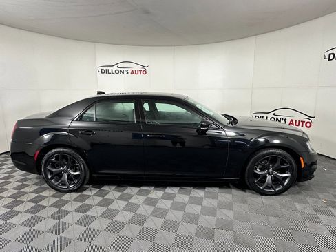 Used 2023 Chrysler 300 S image 10
