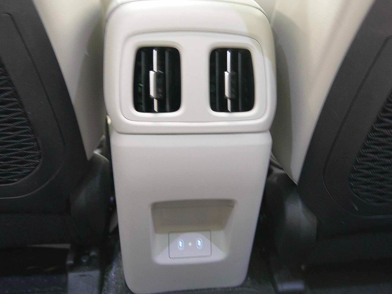Used 2025 Hyundai Tucson Limited AWD/4WD image 9